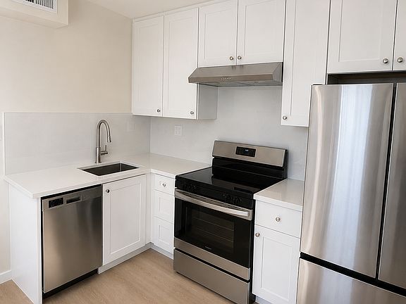 2nd image of 514 6th Ave APT 5