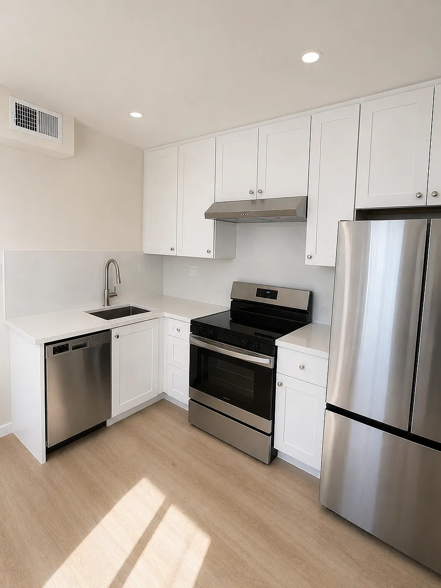 Building Photo - 514 6th Ave #5