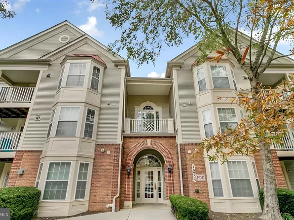 18705 Sparkling Water Dr APT T2, Germantown, MD 20874