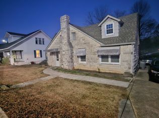 1004 Jackson Ave N, Russellville, AL 35653