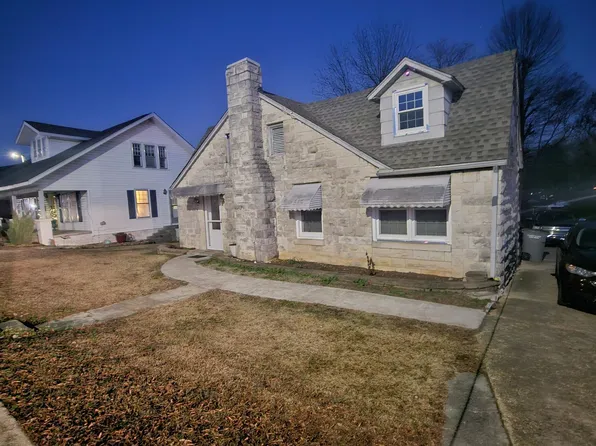 1004 Jackson Ave N, Russellville, AL 35653