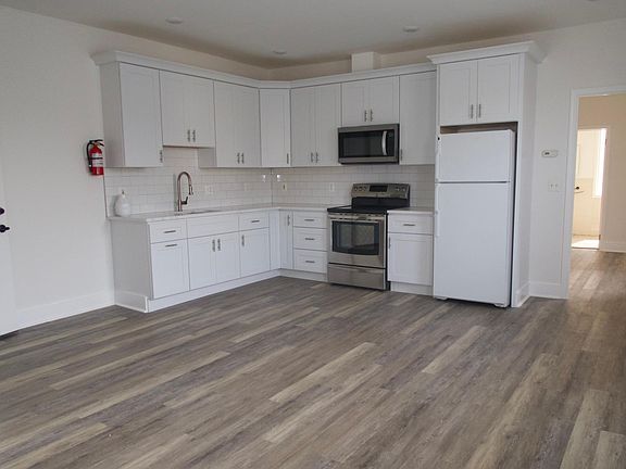 2nd image of 2542 E Clearfield St APT D