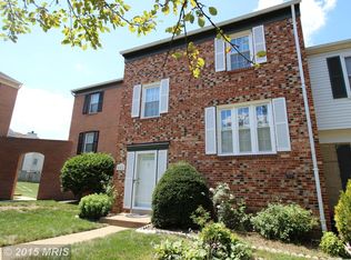 951 Sherwood Ct, Sterling, VA 20164
