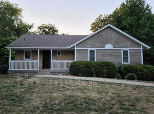 2014 NE Concord St, Lees Summit, MO 64086