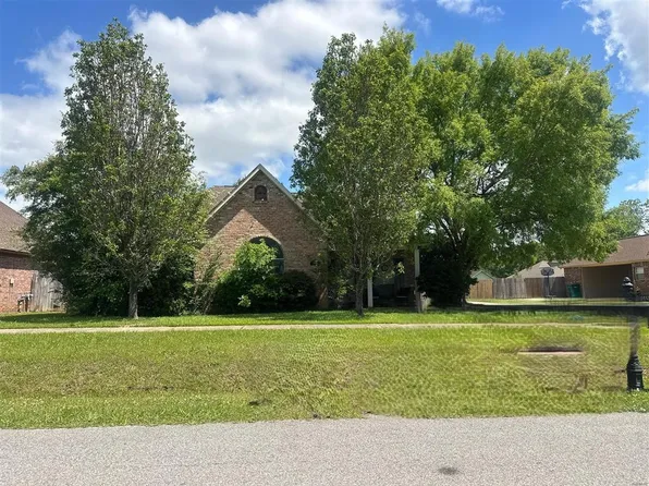6692 Windwood Dr, Zachary, LA 70791