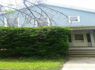 913 W 8th St, Michigan City, IN