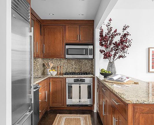 5th image of 250 Mercer St APT A701