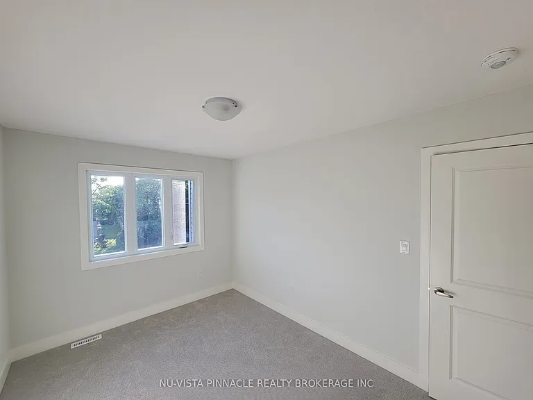 990 Deveron Cres #43 — Photo 17