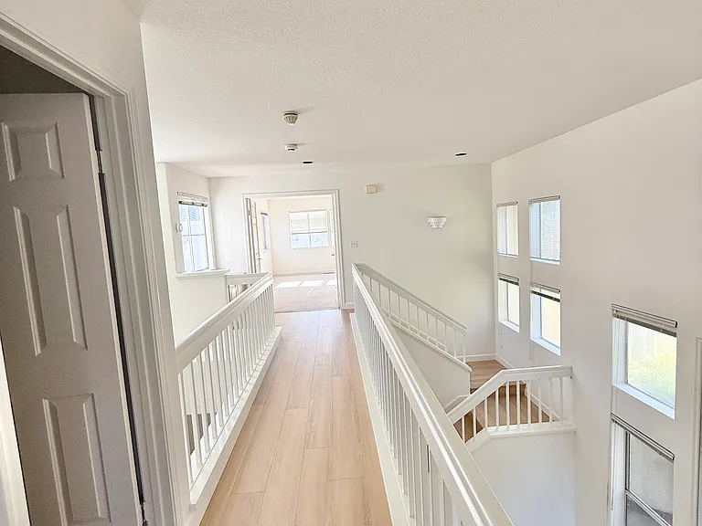 154 Asby Bay — Photo 21