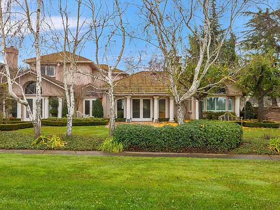 3rd image of 3465 Gleneagles Dr