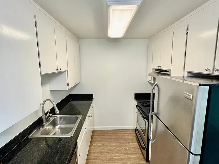 430 Alameda Del Prado #430N — Photo 3