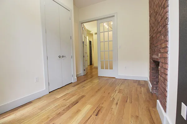 Rented by EXR | media 4
