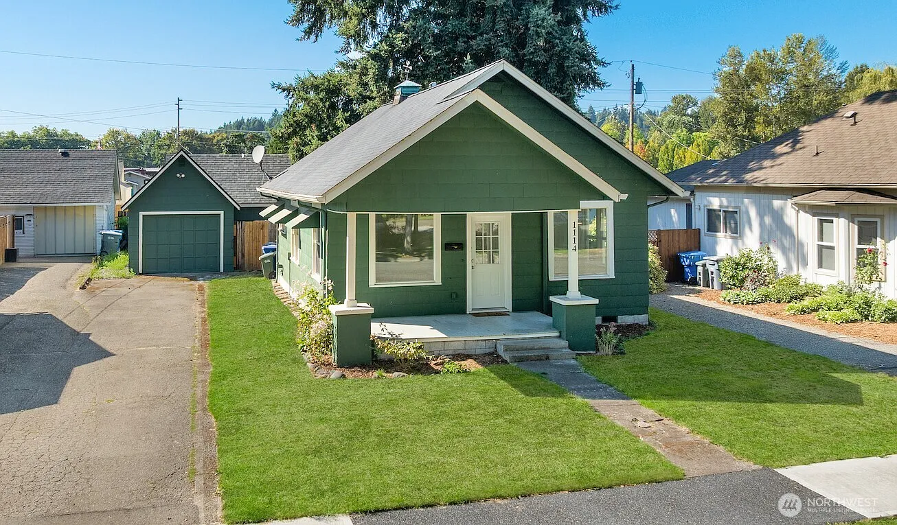 1114 Sumner Avenue photo 1