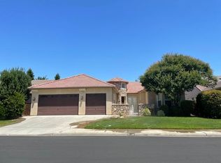 1709 Megan Ave, Clovis, CA 93611