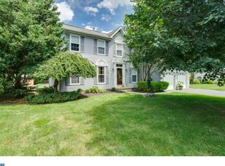 8 Hibiscus Ln, Trenton, NJ 08691