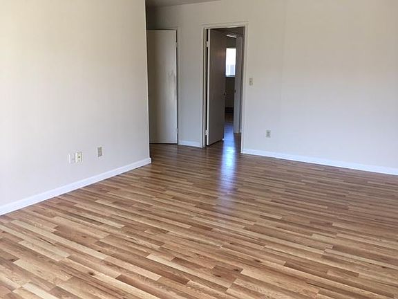 3rd image of 1228 W McKinley Ave APT 22