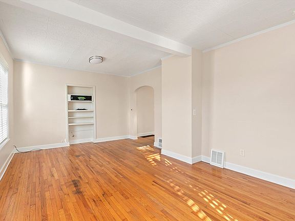 5th image of 2707 Hickman Rd