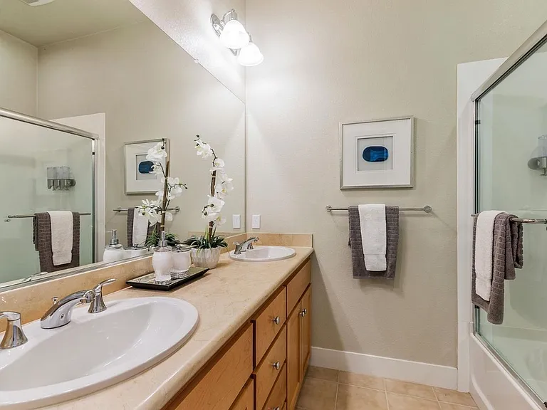 3757 Klamath Ln — Photo 8