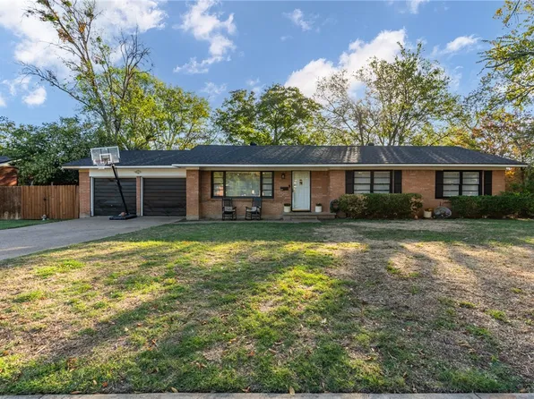 2109 Charboneau Dr, Waco, TX 76710