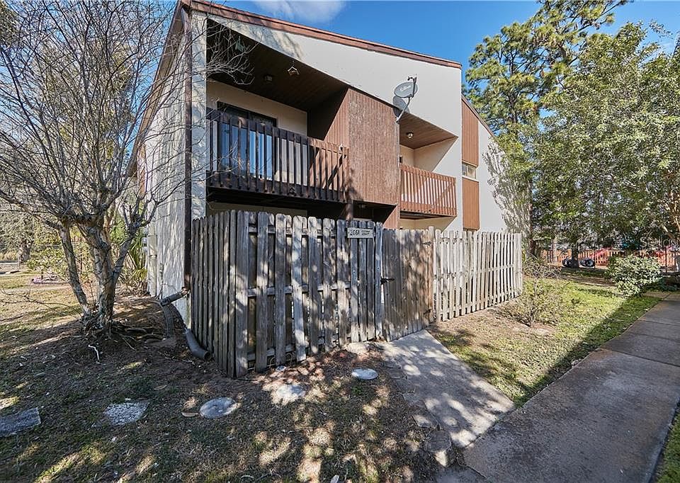 1st image of 2661 Crown Ct