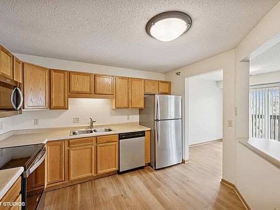 5th image of 3100 Glen Oaks Ave #219