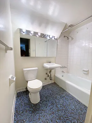 Rented by City Connections Realty | media 11
