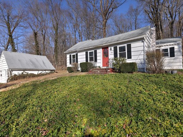 298 Wooding Hill Rd, Bethany, CT 06524