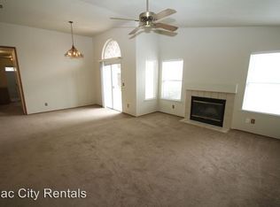 9405 Soaring Oaks Dr, Elk Grove, CA 95758