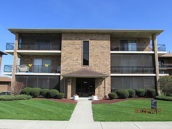 2nd image of 16749 Paxton Ave APT 2S