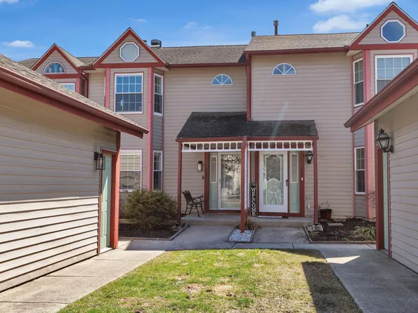 698 E Lake Front Cir, Galloway, NJ 08205