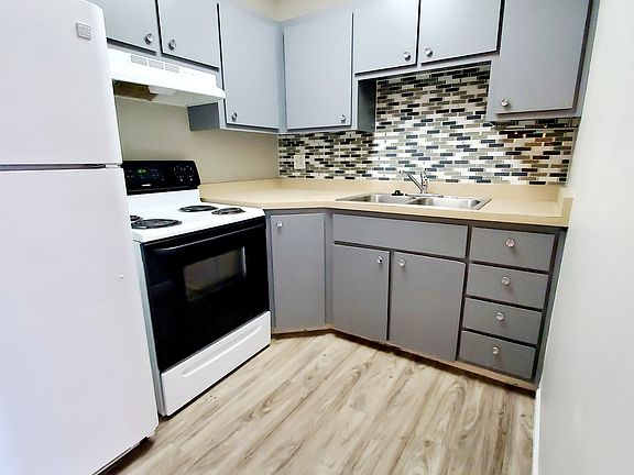 4th image of 1614 Rainier Dr APT 37