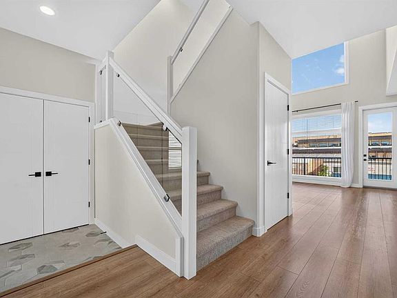 3rd image of 1039 S Caledonia Pl W