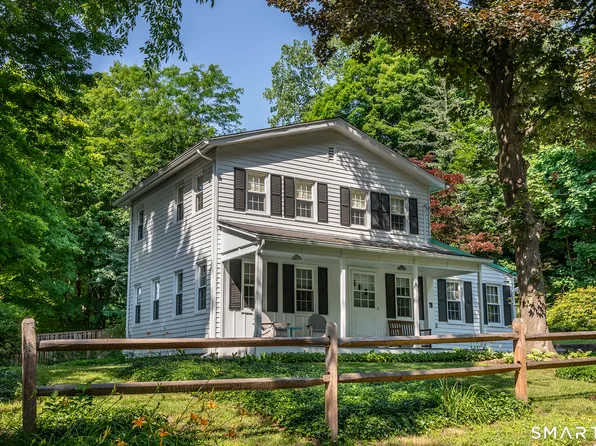 9 Spring Street, Woodbury, CT 06798