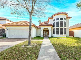 135 Lake Chapala Dr, Laredo, TX 78041