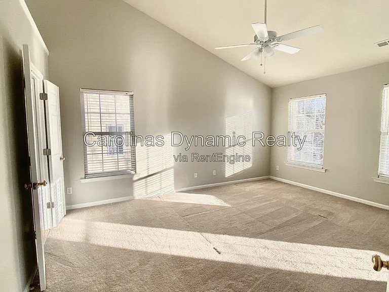 605 Queenswater Ln — Photo 19