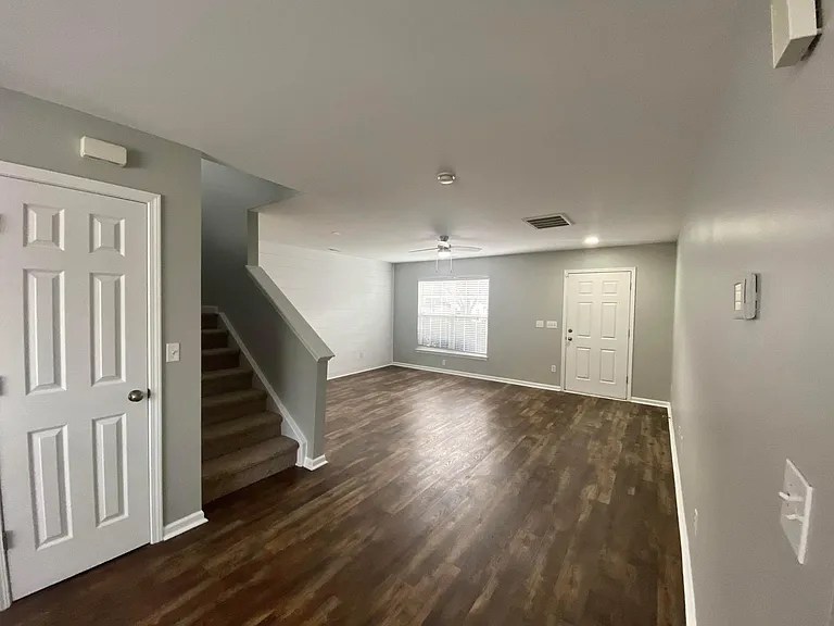 7038 Whittingham Dr — Photo 4