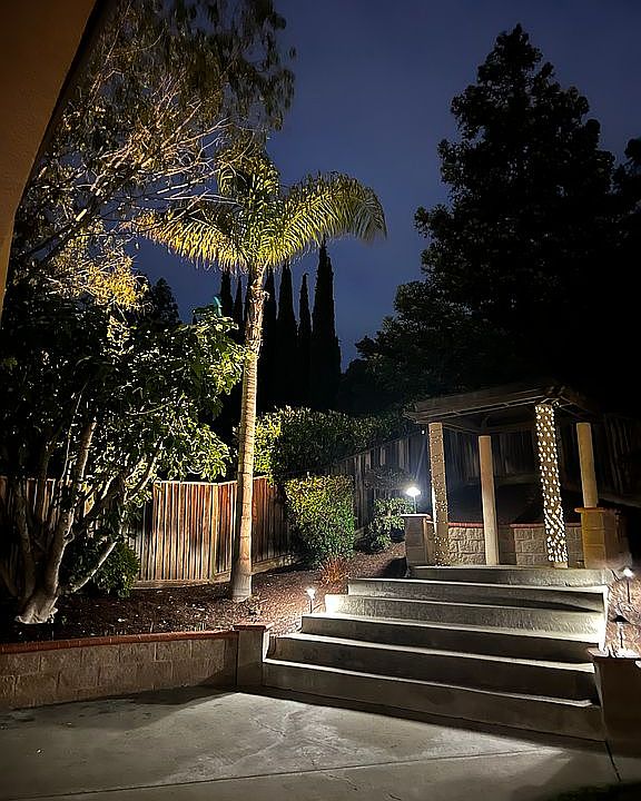 1st image of 690 Upper Vintners Cir