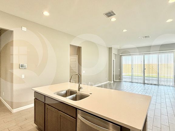 4th image of 40974 W Hillman Dr