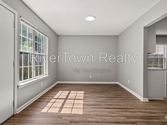 5th image of 4827 Royal Run Dr