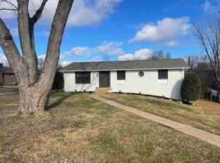 211 Dolphus Dr, Hendersonville, TN 37075