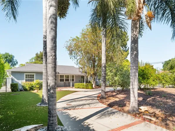 22703 Sylvan St, Woodland Hills, CA 91367