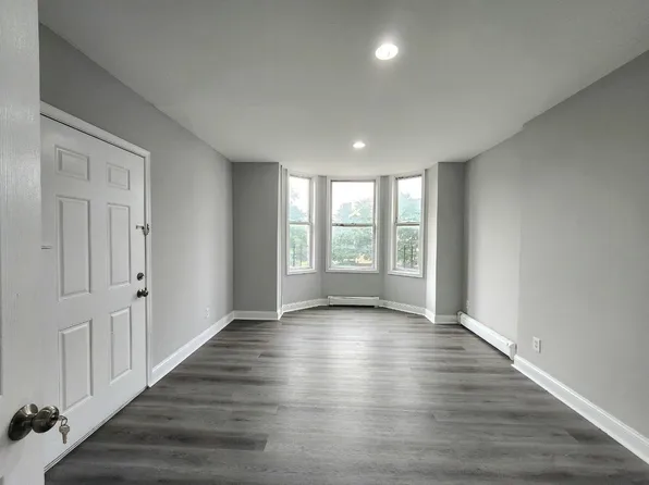 367 Morris Ave #202, Newark, NJ 07103