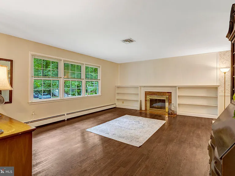 5315 Summit Dr — Photo 11