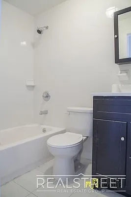 Rented by Real Street Inc | media 5