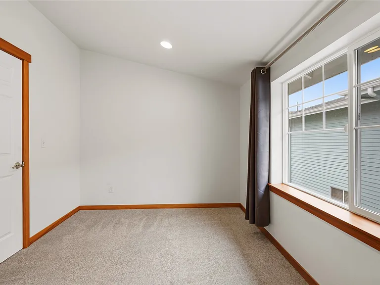 10520 Whitman Ave N #C — Photo 23