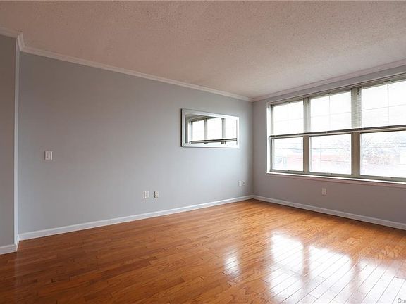 4th image of 300 Mamaroneck Ave APT 216