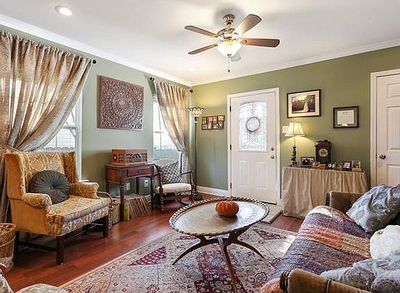 5th image of 3343 Roger Williams St