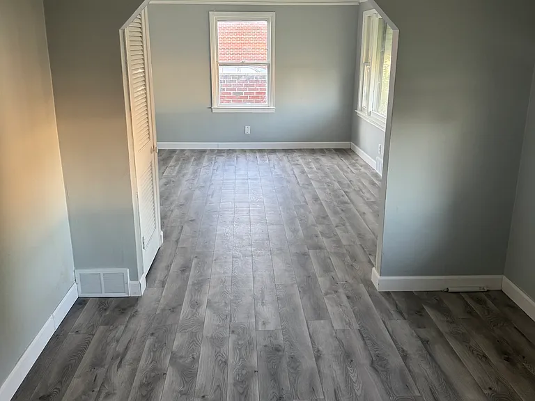 6305 N Wayne Rd — Photo 3