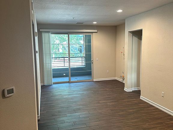 3rd image of 1465 C St Unit 3206