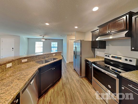 5th image of 3170 Courtland Blvd